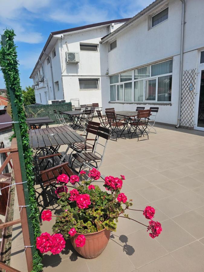 Vila Angelys Tuzla Exteriör bild